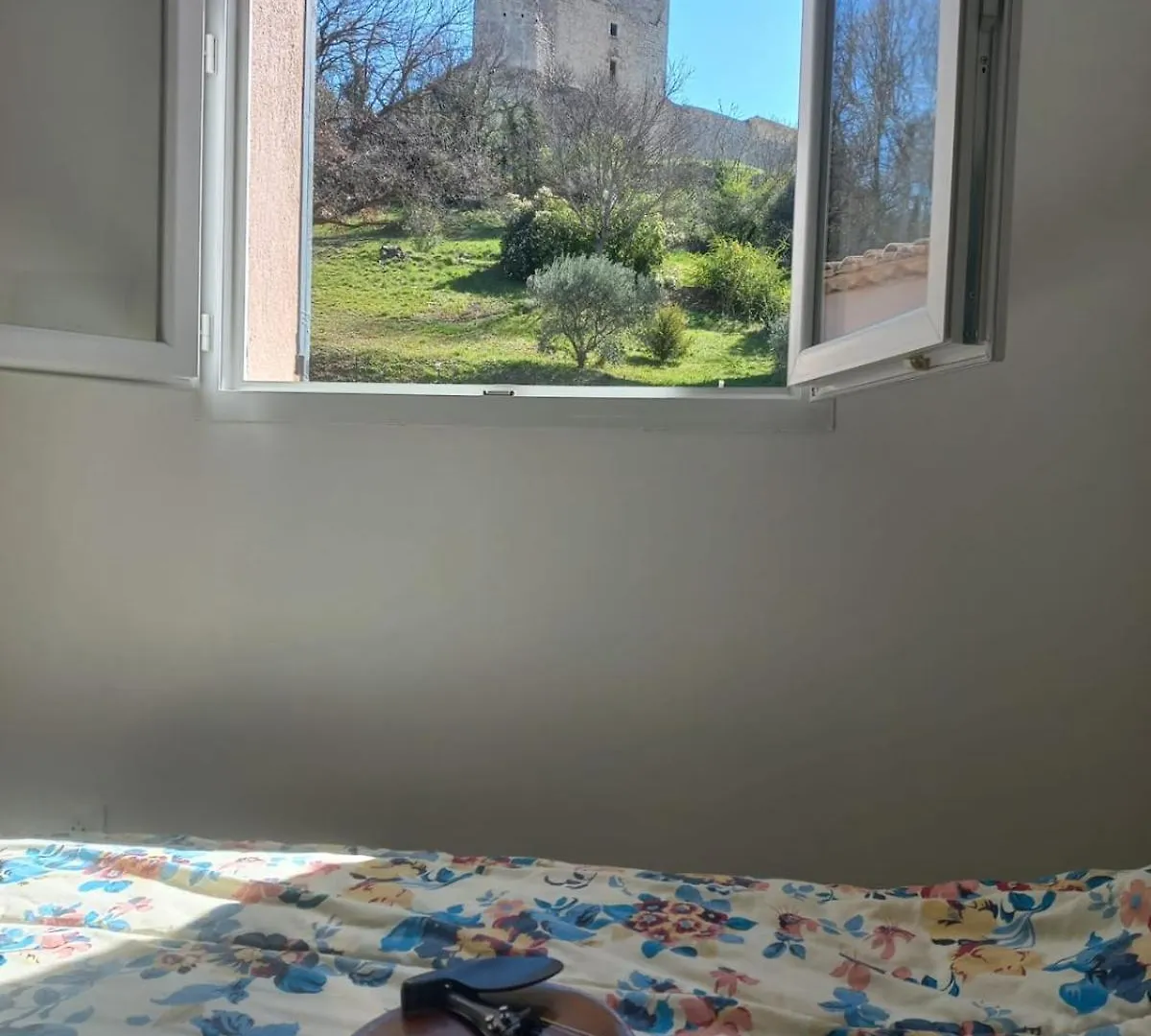 Le Repaire Des Muses, Greoux Studio Apartment